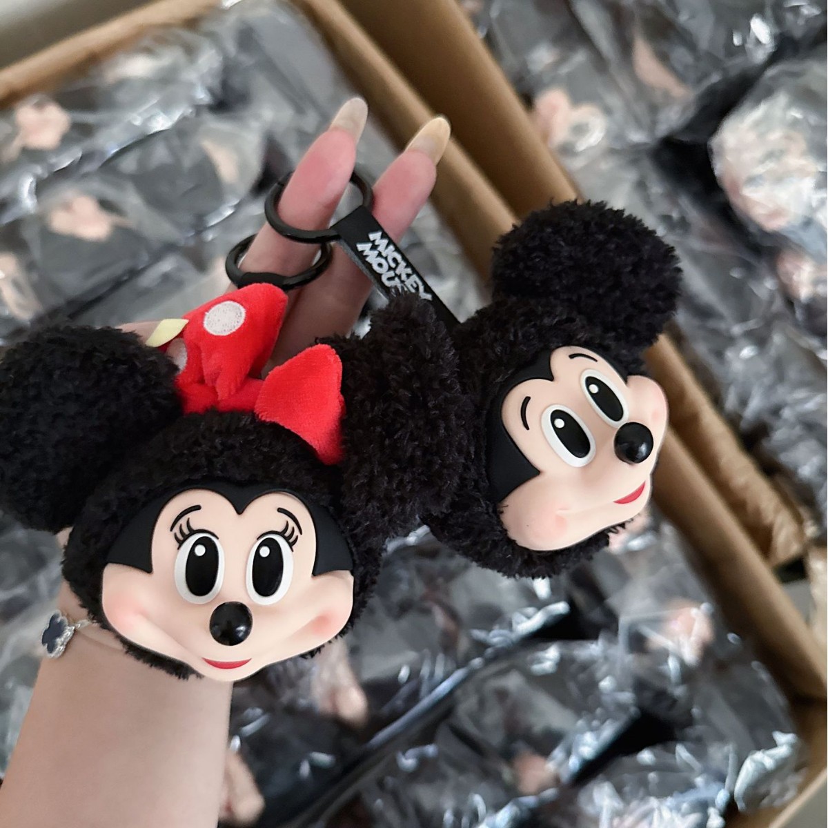 ミッキー ミニー ぬいぐるみ キーホルダー かわいいビニール - Anime Merchandise For Kids のレビューと価格